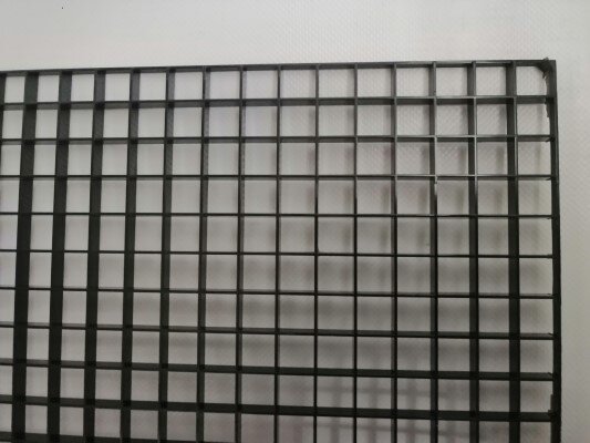 Lichtrasterplatte schwarz15 x15 x 8mm 120x60cm