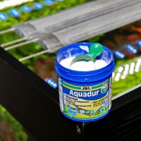 JBL Aquadur 250 g - Aufhärtesalz-Wasseraufbereiter für Süßwasser-Aquarien.